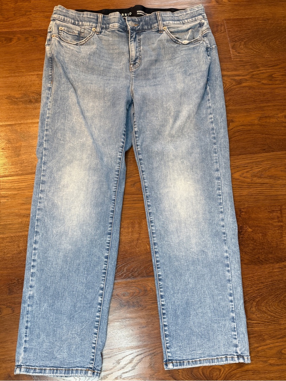 Torrid Bombshell Straight Jeans Size 20R Light Wash High Rise Premium Stretch